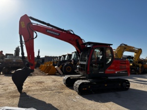 Excavatrice Doosan DX140 Modèle 2023, 14 Tonnes, Moteur et Boîte de Vitesses de Qualité Supérieure, Commandes Performantes, Cabine Confortable, Parfaite pour l'Usage Général - Product Image 2