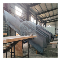 Escalier métallique moderne sur mesure à monopoutre avec garde-corps en verre pour villas, appartements, halls et sous-sols – Durable et écologique