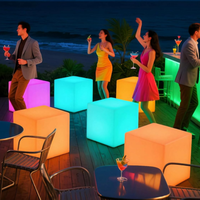 Outdoor LED-Licht Party Bar Tisch Leuchtende Würfel Barhocker Quadratischer Würfelsitz für Sitzgelegenheiten Barhocker LED-Mietmöbel
