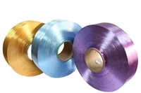 Filaments colorés teints en masse 70 150 300D Denier Fil de polyester torsadé pour fil à broder