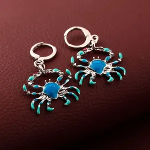 Hebillas de oreja de cangrejo degradadas coloridas, Pendientes colgantes de moda bonitos de dibujos animados de lujo, diseño creativo para damas, lujo sensible - Product Image 5