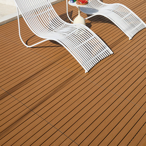 Planches de terrasse en WPC co-extrudé de deuxième génération, à emboîtement DIY, pour la rénovation des sols extérieurs de balcons, patios et jardins - Product Image 2
