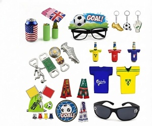 Set per Tifosi di Calcio 2026 Nord America Canada Messico Souvenir Mondiale Personalizzato con Sacche con Coulisse, Cappelli, Braccialetti e Spille Smaltate - Product Image 1