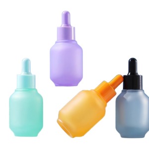 Stock d'usine 30ml Macaron <span class=keywords><strong>gaz</strong></span> <span class=keywords><strong>bouteille</strong></span> forme compte-gouttes <span class=keywords><strong>bouteille</strong></span> d'huile essentielle lanterne colorée Essence liquide <span class=keywords><strong>bouteille</strong></span> sérigraphie - Product Image 5