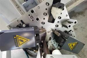 Centro de Procesamiento de Puertas y Ventanas YBKE CNC de Alta Velocidad, 4 Ejes, 4kw, para PVC/Aluminio/UPVC, Fácil de Operar - Product Image 5