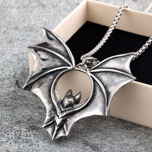 Collar con Colgante de Murciélago de Acero Inoxidable para Hombre, Regalo de Halloween, Diseño Asimétrico con Forma de Animal, Joyería Geométrica, Accesorio de Moda - Product Image 3