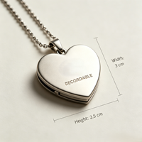 Collier enregistreur vocal AI en forme de cœur avec microphone et lecture via application, formats MP3, bijou portable, historique de navigation