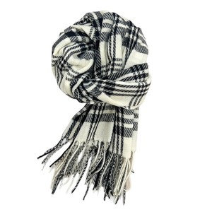 Bufanda de imitación de cachemira a cuadros para mujer, estilo coreano, cálida para invierno, con borlas. - Product Image 5