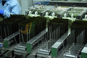 Feuilles <span class=keywords><strong>d</strong></span>'algues nori croustillantes grillées bio certifiées HACCP de haute qualité, emballées sous vide, 10 feuilles par paquet, prêtes à l'emploi, 12 paquets - Product Image 4