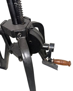 Elegantes taburetes de bar con reposapiés y asientos cómodos para isla de cocina en apartamentos pequeños y bar en casa. - Product Image 4