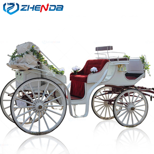 Carruaje de Caballos Blanco ZHENDA con Interior de Terciopelo Rojo, Decorado con Flores para Bodas - Product Image 1