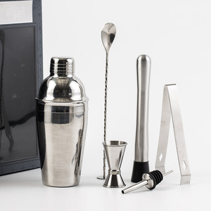 Ensemble de shakers DF en acier inoxydable, 6 pièces, outils de barman avec design moderne minimaliste floqué, capacités de 350 ml/550 ml/750 ml - Product Image 4