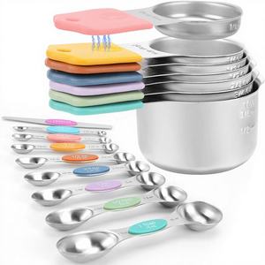 Juego de Tazas y Cucharas Medidoras Magnéticas - Acero Inoxidable 304 Resistente, Plástico y Silicona, Marcas de Medición Dobles, 16 Piezas para Ingredientes Secos - Product Image 1