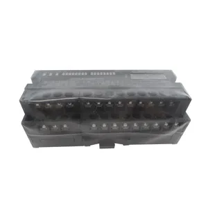 Controlador PLC de entrada de CA/módulo de salida de relé, en stock, AOJ2PW