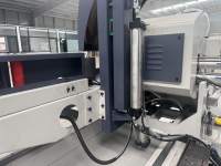 Sierra Ingletadora de Doble Cabezal de Alta Precisión CNC para Perfiles de Aluminio, 45 y 90 Grados, para Fabricación de Puertas y Ventanas