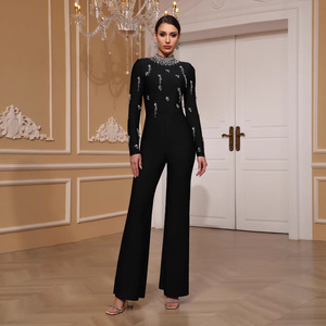 Tuta Elegante da Donna con Strass, Maniche Lunghe, Gamba a Zampa, Nera, Resistente e Sexy - Product Image 1