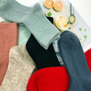 Venta al por mayor 6 Color sólido grueso acogedor <span class=keywords><strong>lana</strong></span> Merino <span class=keywords><strong>Calcetines</strong></span> de las mujeres caliente <span class=keywords><strong>calcetines</strong></span> de invierno - Product Image 6