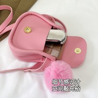 Mini sac bandoulière en PU pour femme, nouvelle collection automne 2025, tendance, polyvalent, design enveloppe rouge, texture unique, style selle