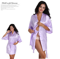 Hot Sale benutzer definierte Luxus Seide Satin Braut Hotel Spa Bulk Plüsch Mädchen Frau langen Bademantel