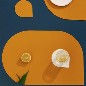 Ensemble de sets de table en cuir personnalisés, imperméables, anti-taches, isolants thermiquement, style nordique minimaliste. - Product Image 4