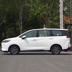 2024 SAIC Maxus <span class=keywords><strong>Euniq</strong></span> <span class=keywords><strong>5</strong></span> renovado 1,3 T PHEV Comfort Auto 7 asientos compacto MPV 163hp Turbo cargador barato coche de pasajeros nuevo - Product Image 5