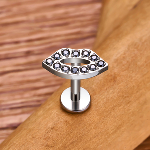 Vente en gros de bijoux de <span class=keywords><strong>piercing</strong></span> corporel en Titane ASTM F136 16G, en forme de <span class=keywords><strong>bouche</strong></span>, à filetage interne, pour nez, cartilage, hélix, oreille et labret - Product Image 5