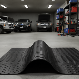 Tapete de PVC para Piso de Garaje, 7.5x17 pies, Diseño de Diamante Negro, Antideslizante, Autoadhesivo, Protector Interior para Piso de Taller - Product Image 2