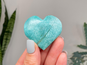 Venta al por mayor de cristal de amazonita natural de alta calidad, con forma de corazón, brillante y con efecto de nube, tendencia de moda, tema de amor - Product Image 4