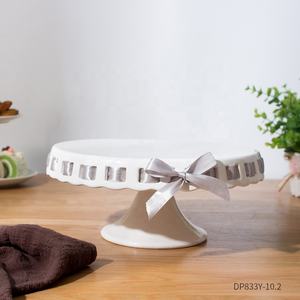 10 inç toptan porselen kaide cupcake tutucu beyaz yuvarlak şerit seramik pasta <span class=keywords><strong>stand</strong></span>ı düğün doğum günü partisi için özel - Product Image 3