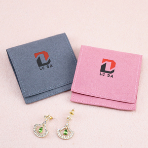 Custom logo Embossed Luxury Microfiber Jewelry Packaging Pouch with Insert Pad Velvet Bags Jewelry for Rings Necklace Display - Product Image 4