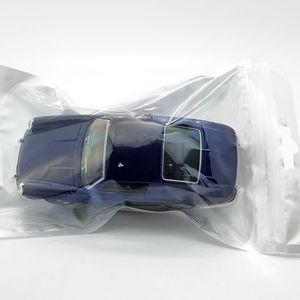 Modelo de Coche Clásico Vintage con Puertas Abatibles - Product Image 4