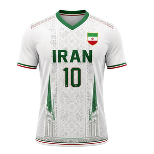 Maglia Sportiva del Marocco – Maglietta da Calcio Rossa e Verde con Stemma Nazionale e Dettagli della Squadra - Product Image 1