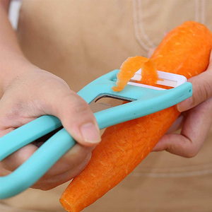 Kitchen <strong>Gadgets</strong> Manual Fruit Vegetable Potato Slicer 2 in 1 Bottle Opener and Ceramic Peeler - Product Image 3