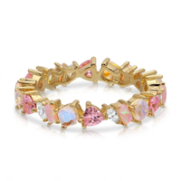 Bague éternité Gemnel en laiton plaqué or 18 carats avec opale colorée et zircon cubique rose en forme de cœur, design personnalisé