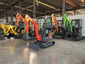 Escavadora Mini Crawler Profissional KERD de 1,8 Toneladas com Motor e Bomba - Alta Potência de Escavação à Venda - Product Image 2