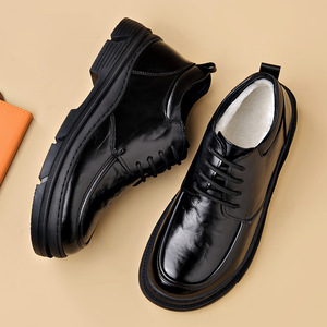 Zapatos de invierno para hombre, forrados de lana, de cuero, impermeables, antideslizantes, con suela gruesa, informales, para personas de mediana edad y mayores. - Product Image 2