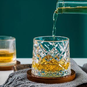 Gobelet en verre rotatif créatif personnalisé pour vin, café et whisky, idéal pour la décompression et la fabrication maison - Vente en gros - Product Image 4