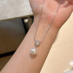 Shijia Perlenkette für Damen, Nischen-Stil, Zugänglicher Luxus, Elegantes Design, Modische Schlüsselbein-Kette, Pulloverkette - Product Image 6