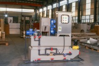Équipement de déshydratation des boues, installation de dosage automatique avec technologie de dissolution haute efficacité
