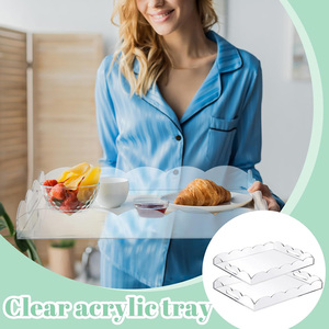 Paquete de 2 bandejas acrílicas transparentes para servir con asas, organizador de bandejas decorativas festoneadas para exhibición de alimentos y cocina - Product Image 4