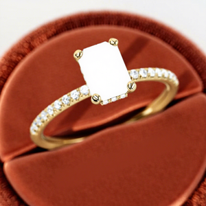 Bague de fiançailles élégante en diamant de laboratoire taille émeraude 1 carat, certifiée IGI, clarté VVS, tendance, vente en gros, export - Product Image 3
