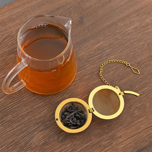 Infusore per Tè in Acciaio Inox Dorato da 45 mm con Catena Estesa e Gancio per Preparare Tè e Spezie - Product Image 4