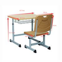 Ensemble bureau et chaise d'école primaire en Roumanie, réglable en hauteur, pour enfants