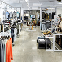 Vente flash - Décoration de boutique de vêtements tendance - Design de boutique pour femmes