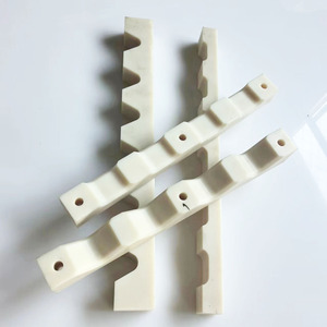 Abrazadera para Tubos de Torre Eólica, Blanca, Tipo Multiorificio, para Fijación de Cables y Soporte de Tuberías - Product Image 1