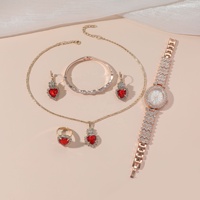 Cadeau de luxe pour femme : Montre Daisy incrustée de diamants, Bracelet incrusté de diamants, Collier rubis, Boucles d'oreilles rubis, Bague pour femme