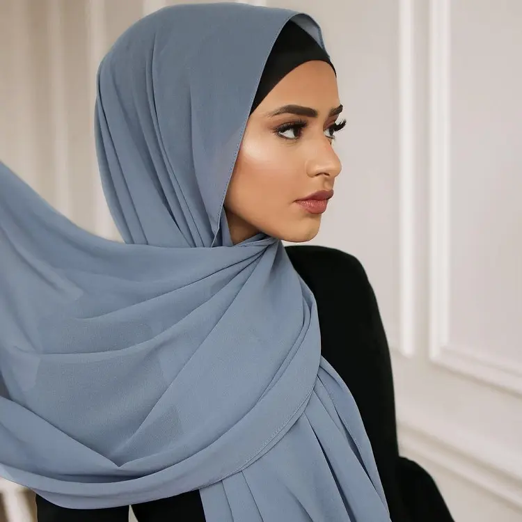 Cachecol longo de chiffon de pérola monocromática de verão para mulheres da Malásia Hijab de cor sólida