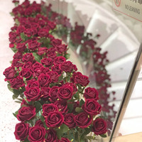 Velvet Rose Hochwertige künstliche Single Real Touch Velvet Red Rose Blume für Dekoration Hochzeit