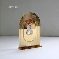Numéros de table en acrylique doré de luxe 4x6 pouces - Porte-numéros de table de mariage élégants et cintrés pour la décoration de réceptions et d'événements