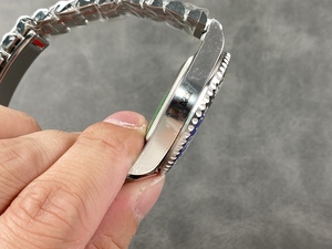 Tùy Chỉnh 41Mm Vàng Thép Không Gỉ Sang Trọng Thời Trang Diver Xem Cơ Khí Sapphire Pha Lê Quay Số Đẩy Nút Clasp 30Bar - Product Image 3